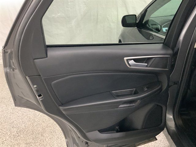 Used 2021 Ford Edge SEL w/ Cargo Accessory Package AWD/4WD image 18