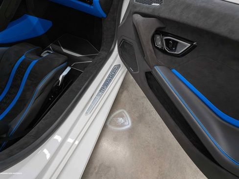 Used 2024 Lamborghini Huracan Tecnica RWD image 31