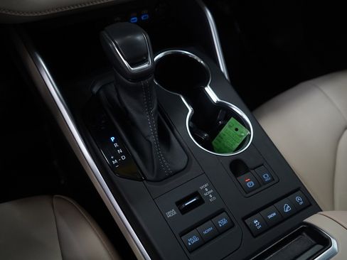 Used 2022 Toyota Highlander XLE image 20