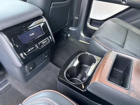 New 2026 Lincoln Aviator Black Label w/ Jet Appearance Package AWD/4WD image 16