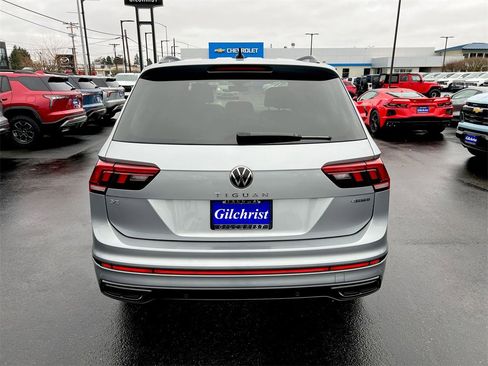Used 2022 Volkswagen Tiguan SE R-Line image 26