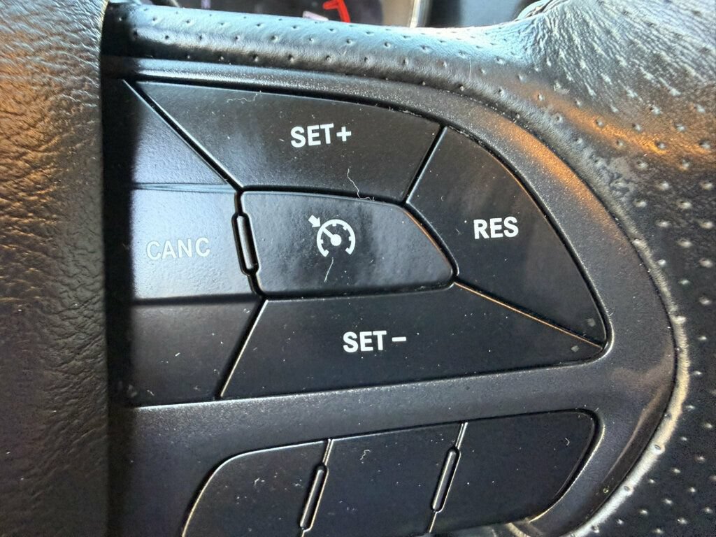 Used 2018 Dodge Durango SXT w/ Quick Order Package 2BB AWD/4WD image 32