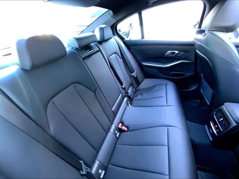 Used 2023 BMW 330i xDrive Sedan w/ Premium Package image 19