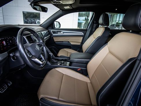 Used 2023 Volkswagen Atlas Cross Sport SEL R-Line AWD/4WD image 24