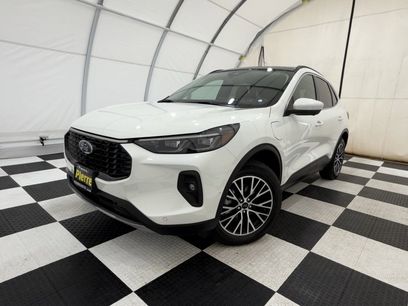 New 2024 Ford Escape SE w/ PHEV Premium Package