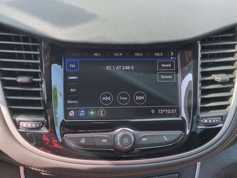 Used 2020 Chevrolet Trax LT w/ LT Convenience Package FWD image 23