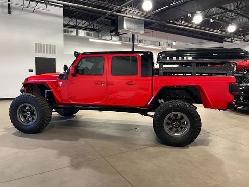 Used 2020 Jeep Gladiator Rubicon image 6