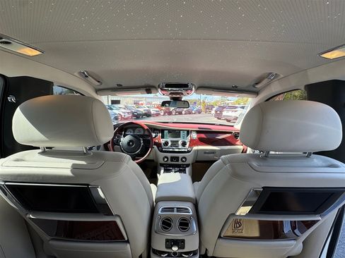 Used 2017 Rolls-Royce Ghost image 23
