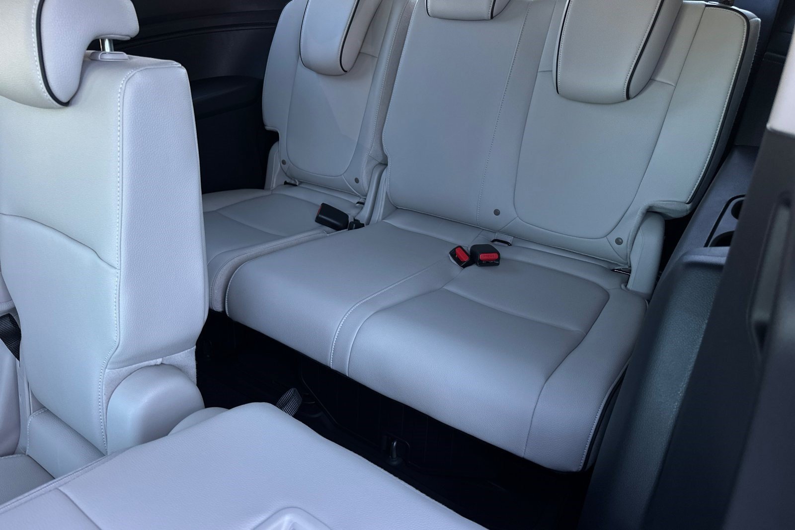 New 2027 Honda Odyssey Touring image 33