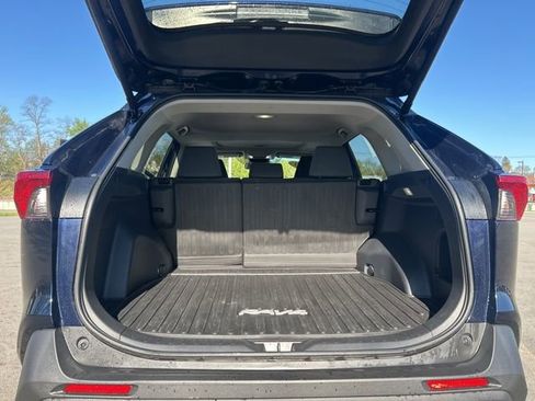 Used 2024 Toyota RAV4 XLE w/ Convenience Package image 26