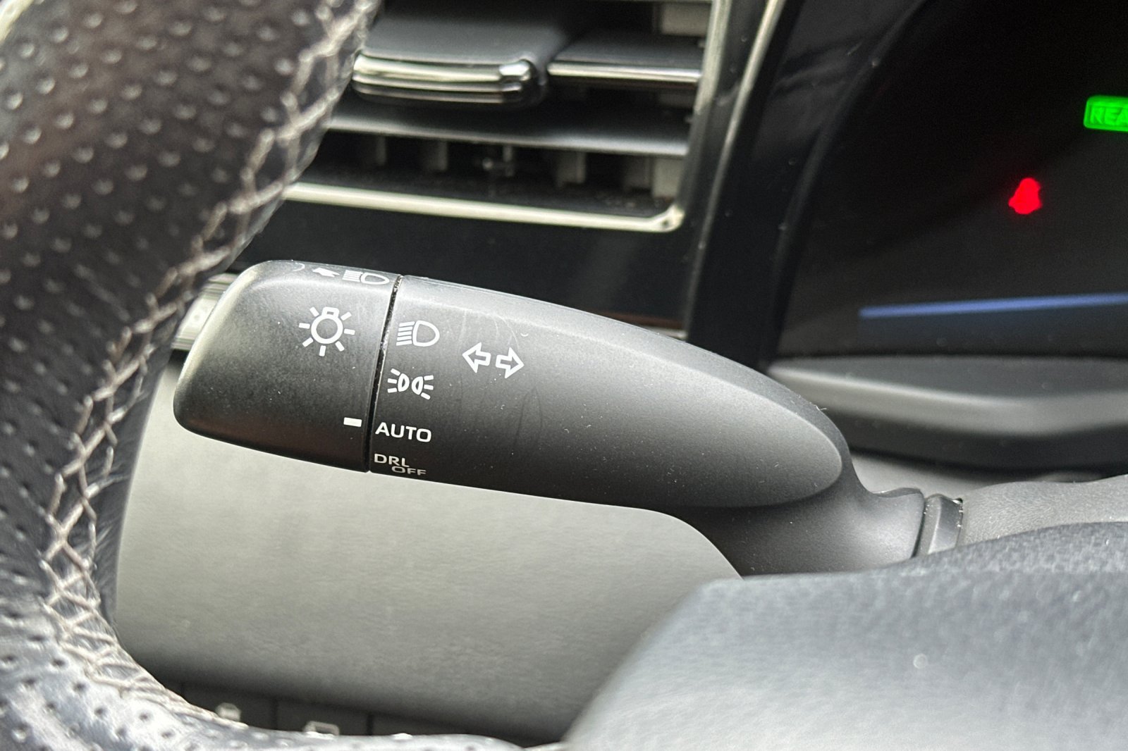 Used 2021 Toyota Mirai RWD image 38