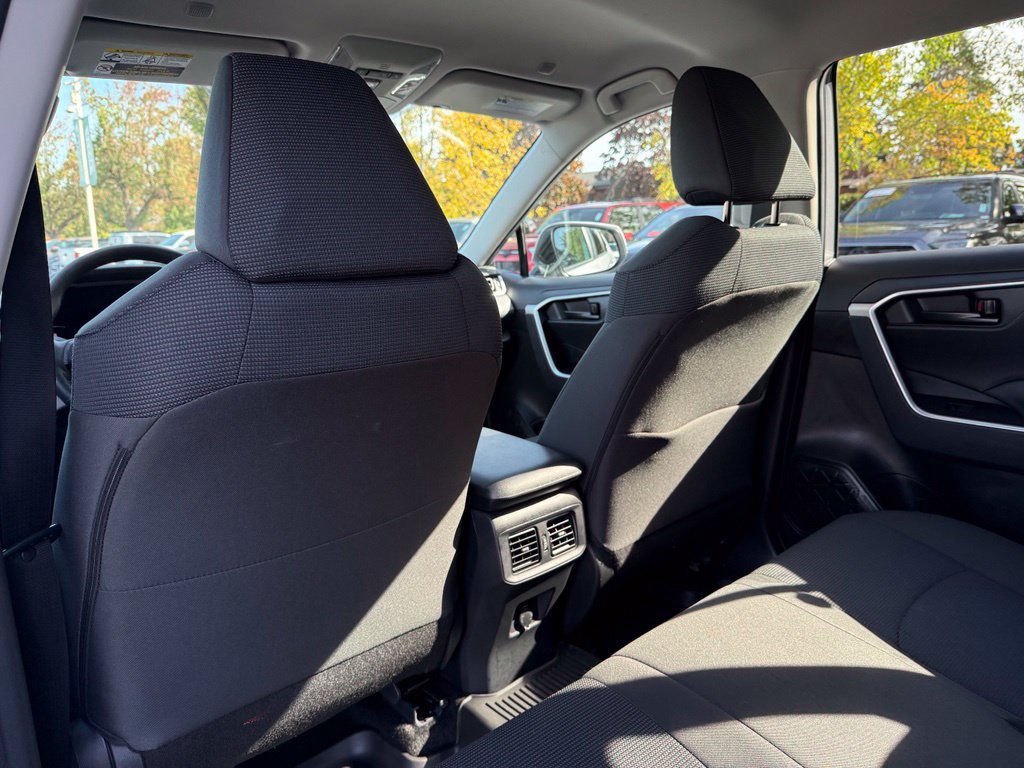Certified 2024 Toyota RAV4 LE AWD/4WD image 17