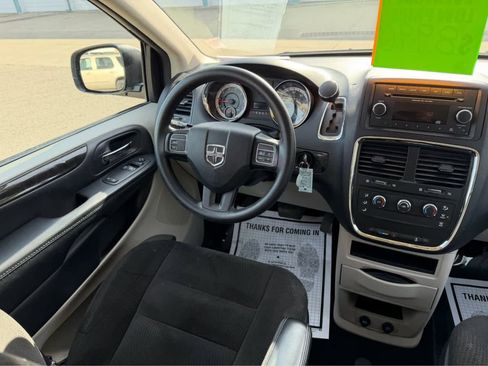 Used 2016 Dodge Grand Caravan American Value Package image 23