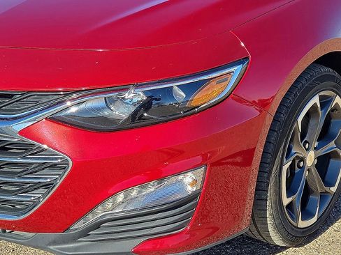 Used 2024 Chevrolet Malibu LT image 9