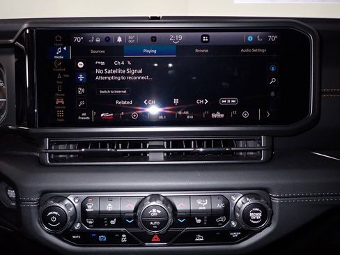 New 2024 Jeep Wrangler Unlimited Sahara w/ Technology Group AWD/4WD image 25