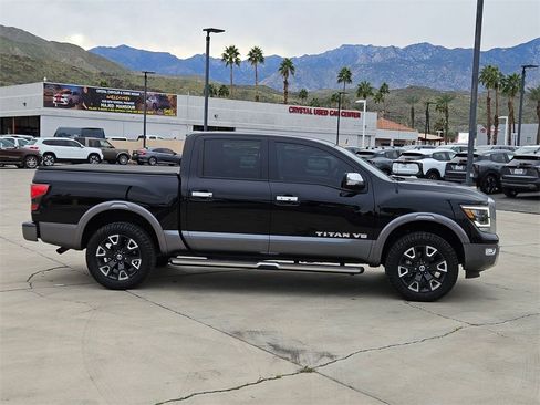 Used 2020 Nissan Titan Platinum Reserve w/ Moonroof Package image 5