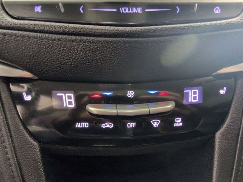 Used 2018 Cadillac XT5 Luxury w/ Driver Awareness Package image 23