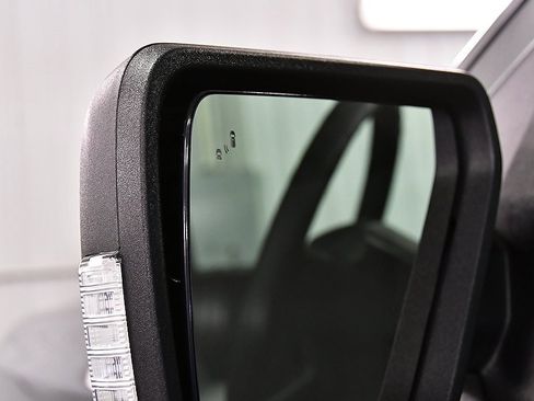 Used 2025 Ford F150 Lightning XLT image 17