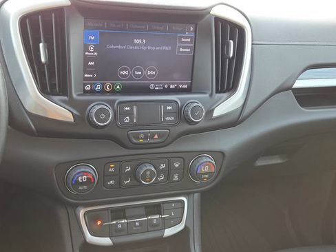 Used 2024 GMC Terrain SLT w/ Infotainment Package II AWD/4WD image 30