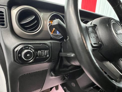 Used 2020 Jeep Wrangler Unlimited Sport AWD/4WD image 12