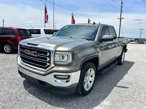 Used 2017 GMC Sierra 1500 SLE w/ SLE Value Package RWD image 18