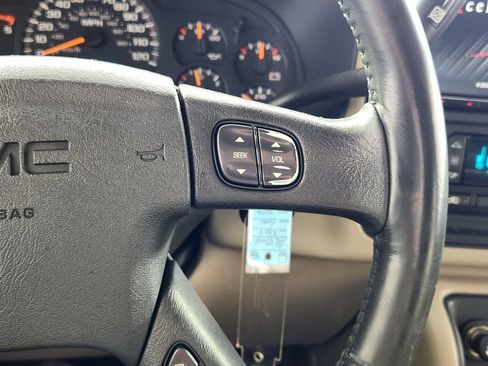 Used 2004 GMC Sierra 2500 SLT w/ Heavy-Duty Power Package AWD/4WD image 19