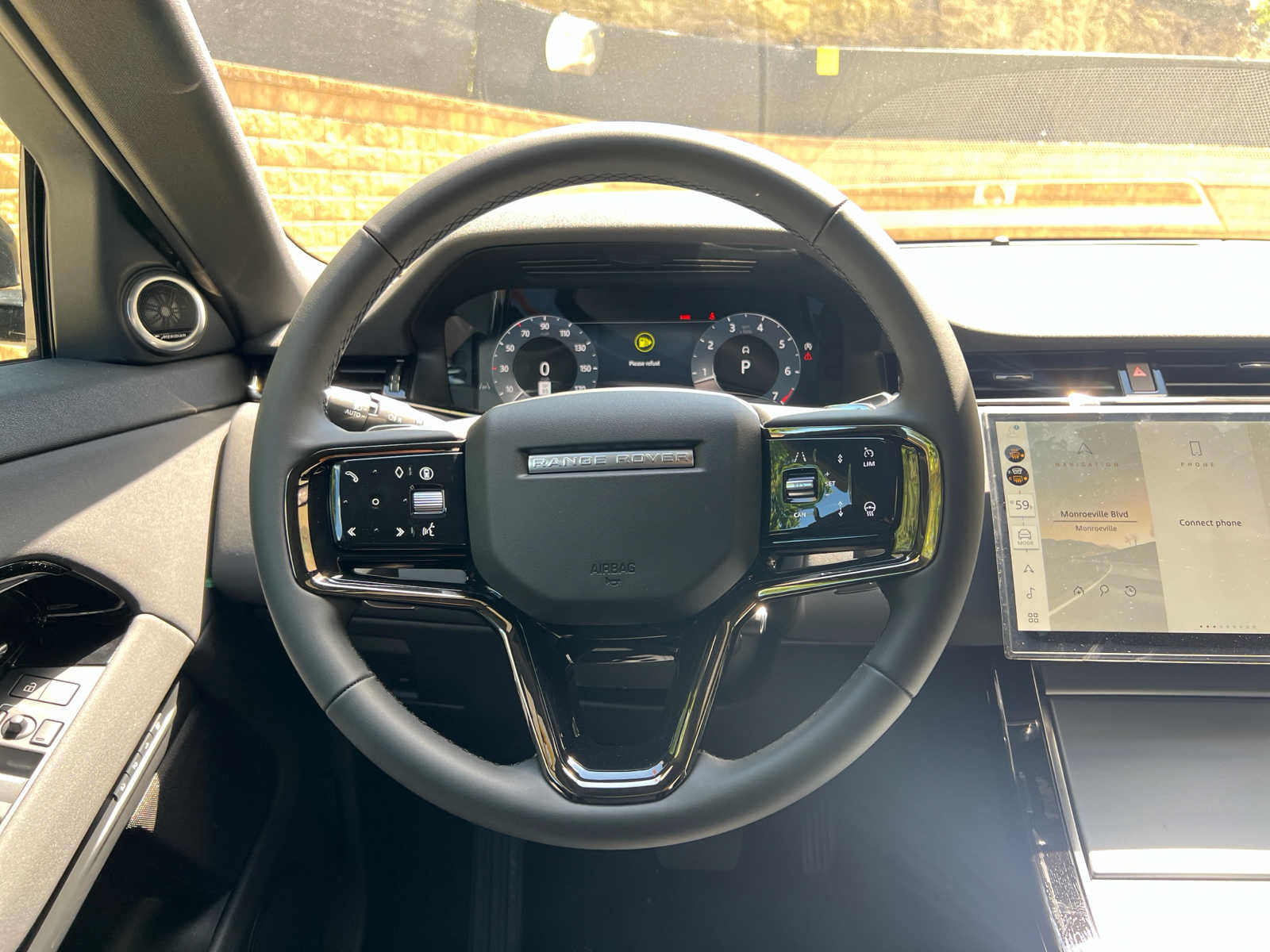 Used 2025 Land Rover Range Rover Evoque S AWD/4WD image 10