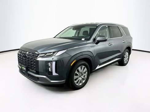 Used 2025 Hyundai Palisade SEL FWD image 3