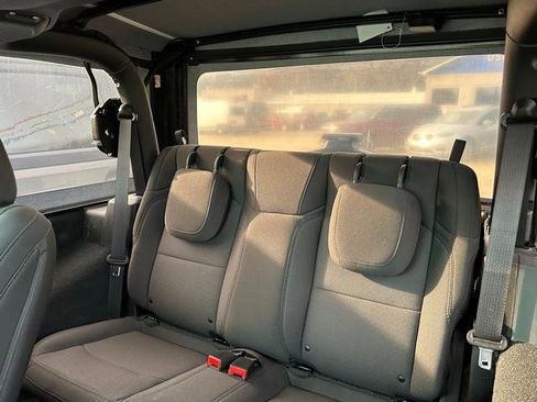 Used 2022 Jeep Wrangler Sport S image 10