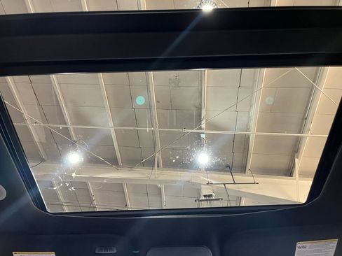 Used 2021 Ford F150 Lariat w/ Equipment Group 502A High image 24