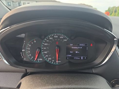 Used 2020 Chevrolet Trax LT w/ LT Convenience Package FWD image 22