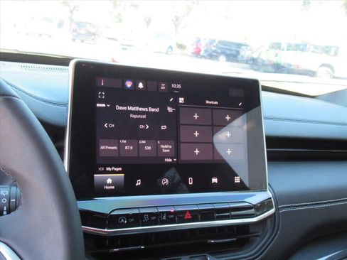 Certified 2024 Jeep Compass Latitude w/ Convenience Group image 21