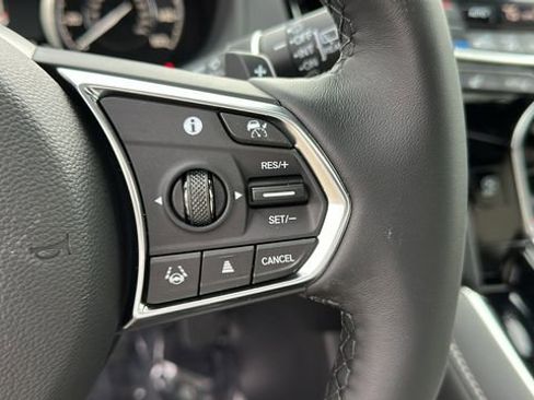 Used 2026 Acura RDX SH-AWD image 13