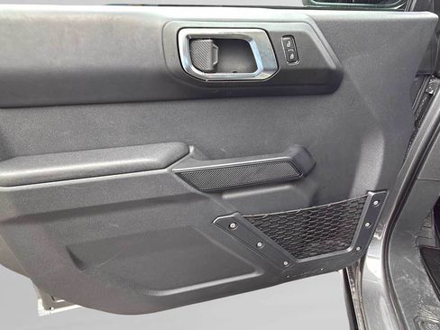 Used 2025 Ford Bronco Badlands image 22