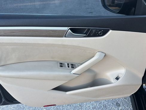 Used 2016 Volkswagen Passat 1.8T SE image 11