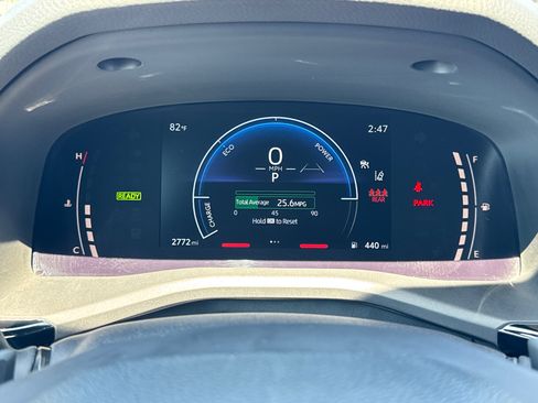 Used 2025 Toyota Camry SE w/ Convenience Package FWD image 32