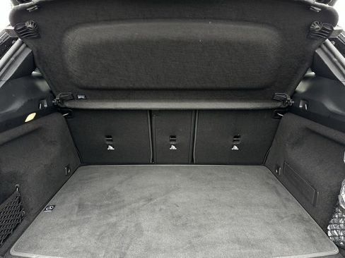 Used 2025 Mercedes-Benz GLA 250 4MATIC image 10