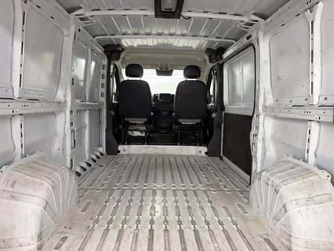 Used 2025 RAM ProMaster 2500 w/ Convenience Group FWD image 30