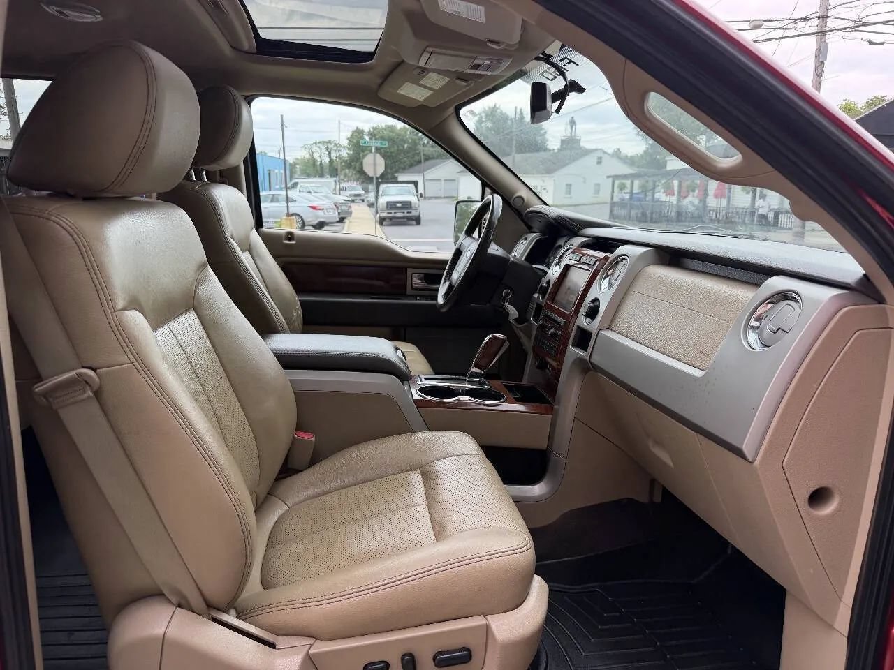 Used 2010 Ford F150 Lariat AWD/4WD image 25