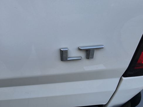 Used 2022 Chevrolet Colorado LT w/ Fleet Safety Package AWD/4WD image 24