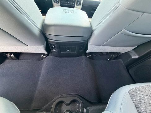 Used 2018 RAM 1500 Big Horn AWD/4WD image 29