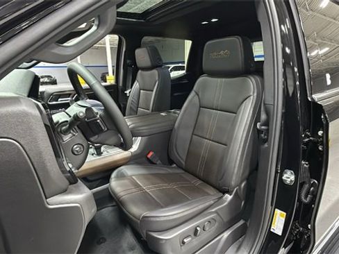 New 2026 Chevrolet Silverado 1500 High Country w/ High Country Premium Package image 12