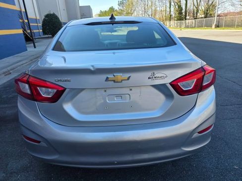 Used 2018 Chevrolet Cruze LS image 6