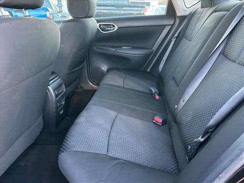 Used 2019 Nissan Sentra SR w/ Exterior Package image 11