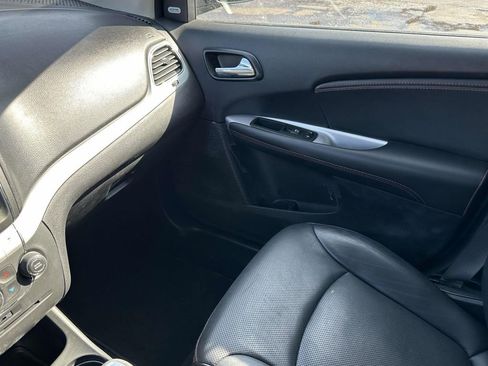 Used 2019 Dodge Journey GT w/ Driver Convenience Group image 33