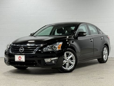 Used 2015 Nissan Altima 2.5 SL w/ Technology Package image 2