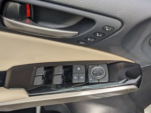Used 2018 Lexus IS 300 AWD w/ Comfort Package image 35