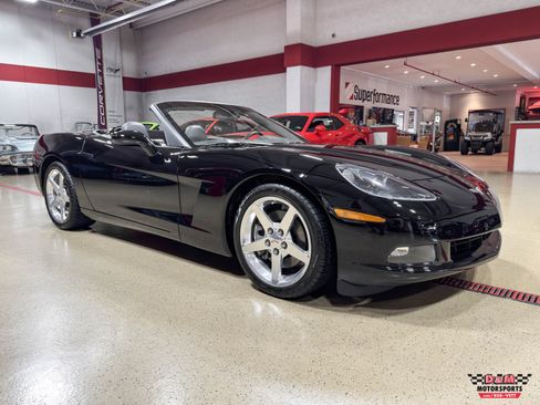Used 2005 Chevrolet Corvette Convertible w/ Preferred Equipment Group RWD image 7