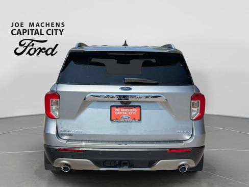 Used 2022 Ford Explorer Limited w/ Equipment Group 301A AWD/4WD image 6