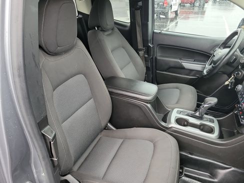 Used 2022 Chevrolet Colorado LT w/ Fleet Safety Package image 22